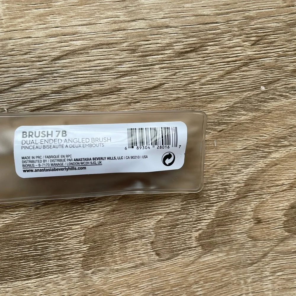 Anastasia Beverly Hills: Dual Ended Brush
